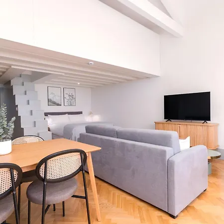 Limehome Porto Rua 31 De Janeiro Exterior photo