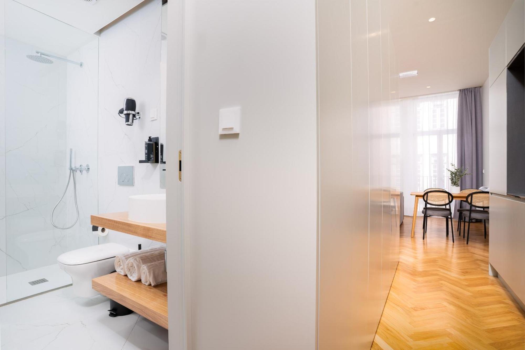 Limehome Rua 31 De Janeiro Apartment